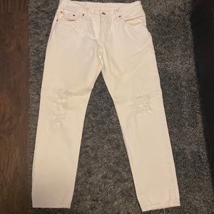 White Levi’s Boyfriend 501 Jeans
